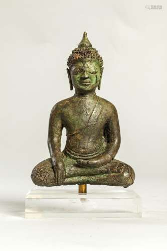 Buddha Maravijaya assis en virasana une main en bumishparsha...