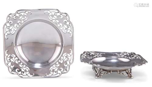 A PAIR OF GEORGE V SILVER DISHES, by David Landsborough Full...