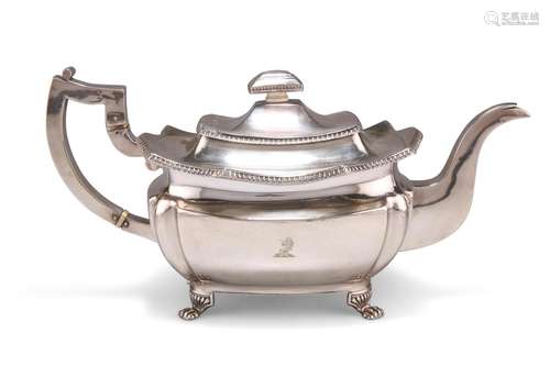 A GEORGE III IRISH SILVER TEAPOT, by Richard Sawyer, Dublin ...