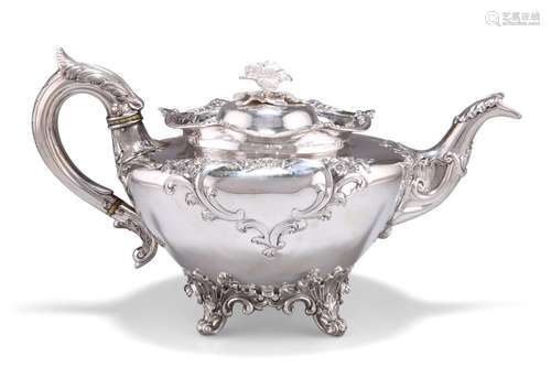 AN EARLY VICTORIAN SCOTTISH SILVER TEAPOT, by James Howden &...