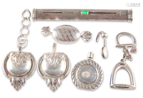 A GROUP OF ASSORTED SILVER, including a silver stirrup keyri...