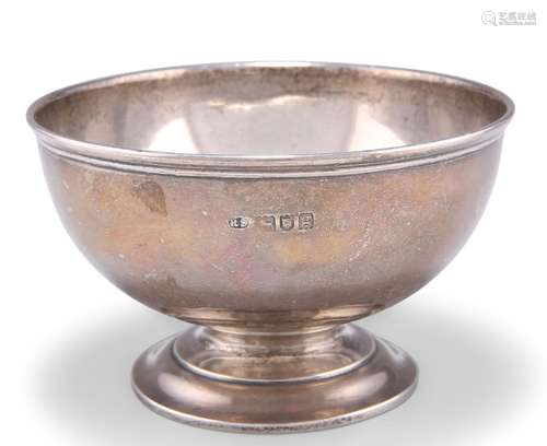 AN EDWARDIAN SILVER BOWL, by Robert Stebbings, London 1902, ...