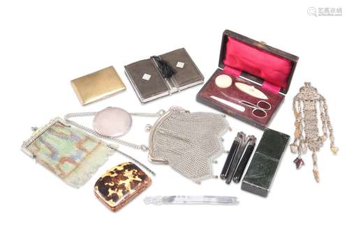 A GROUP OF ITEMS, including an Art Deco style compact, mesh ...