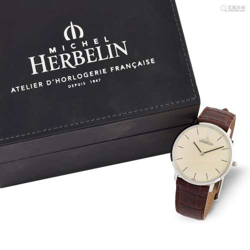 A GENTS STEEL MICHEL HERBELIN STRAP WATCH, circular ivory di...