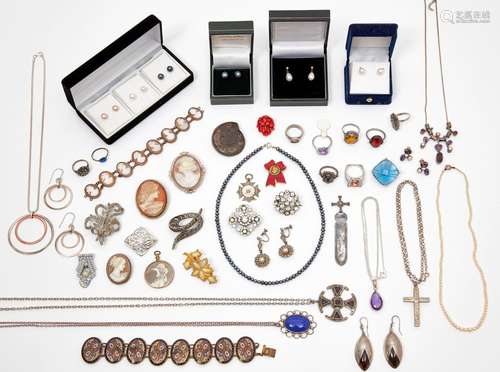 A QUANTITY OF JEWELLERY, including A VICTORIAN HAIRWORK WATC...