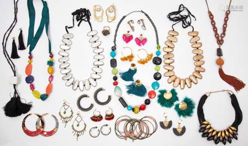 A QUANTITY OF DESIGNER AND OTHER COSTUME JEWELLERY, includin...