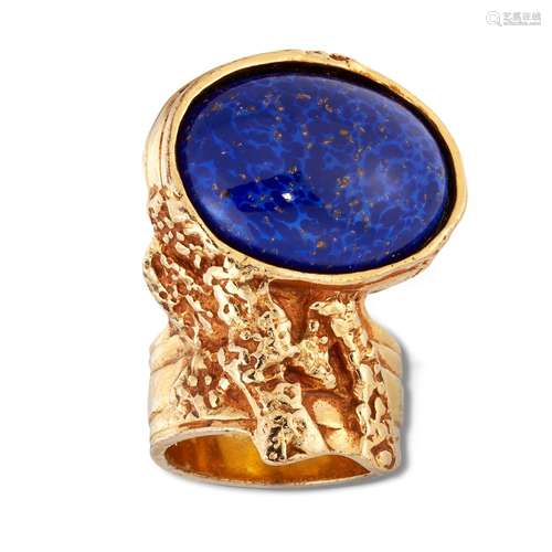 YVES SAINT LAURENT - A GILT-METAL AND PASTE ARTY RING, set w...