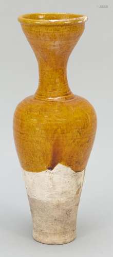 Vase with monochrome glaze, Ch