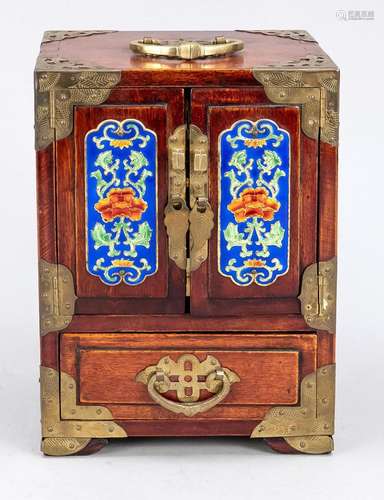 Jewelry cabinet, China, early