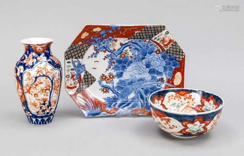 3 pieces Imari porcelain, Japa