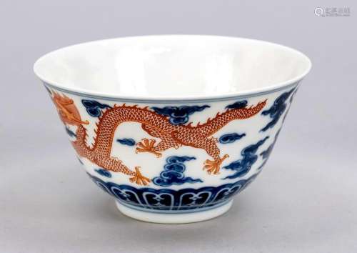 Small dragon bowl, China, 19th