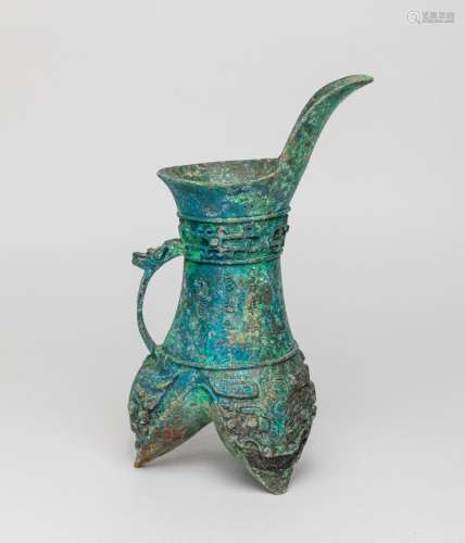 Important Chinese Bronze Vase