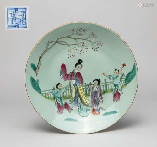 Chinese Famille Rose Porcelain Large Plate