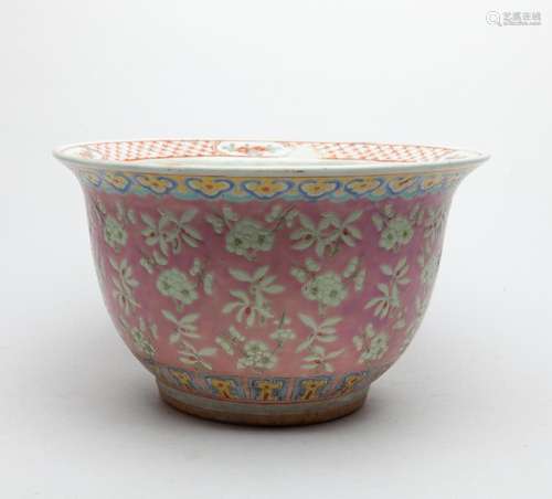 Old Chinese Famille Rose Porcelain Pot