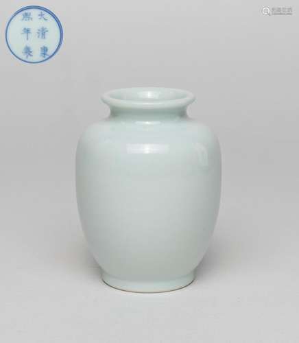 Chinese Bean Blue Glazed Porcelain Water Pot