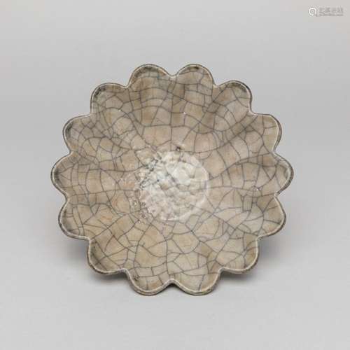 Chinese Ge Type Porcelain Lotus Dish