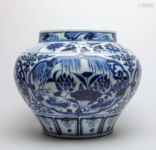 Massive Chinese Blue White Porcelain Pot