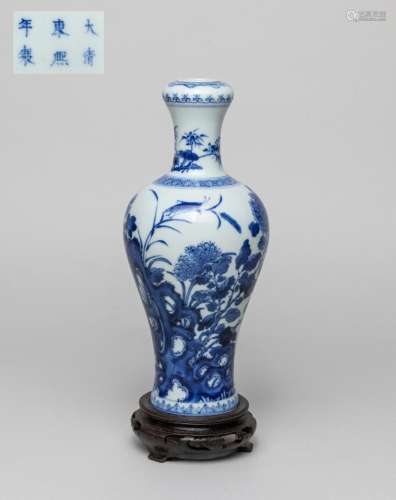Chinese Garlic Head Blue White Porcelain Vase
