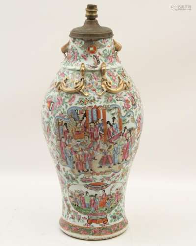CHINESE FAMILLE ROSE URN MOUNTED W/ GILT DRAGONS