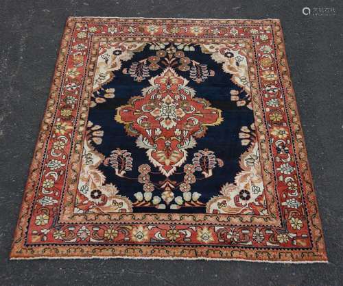 ORIENTAL RUG 5'4" X 6'9" LILIHAN