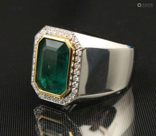 18K MEN'S CUSTOM MADE EMERALD AND DIAMOND RING