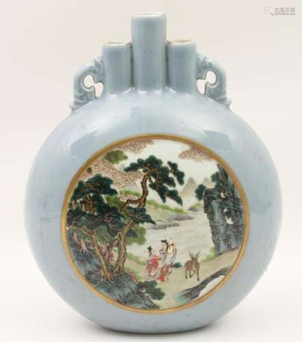 CHINESE PORCELAIN MOON SHAPED FLASK VASE