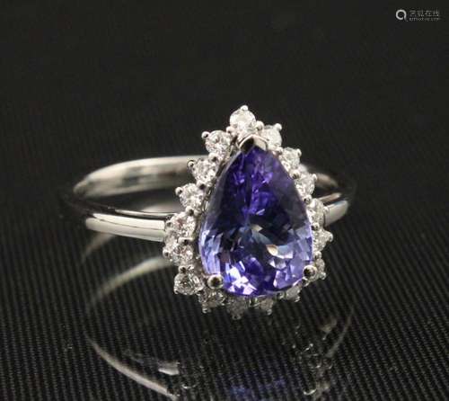 14K TANZANITE AND DIAMOND RING; 2.10 CT TANZANITE