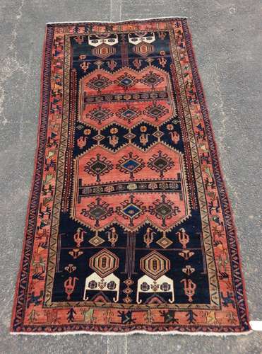 ORIENTAL RUG 4' X 9'7" BIJAR