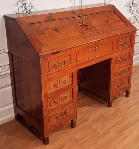 PROVINCIAL FRENCH PEGGED CONSTRUCTED BUREAU