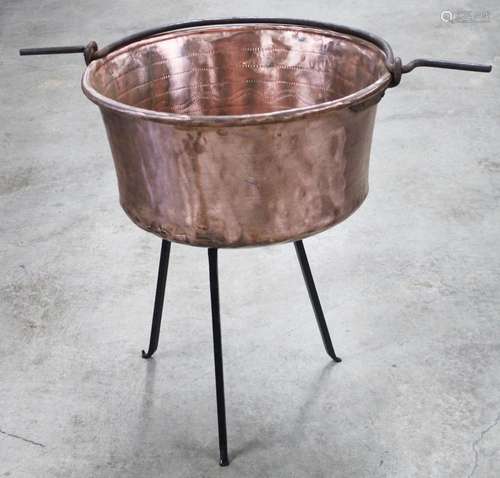 LARGE ANTIQUE HAMMERED COPPER CIDER BUCKET W/STAND