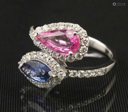 18K MULTICOLOR SAPPHIRE AND DIAMOND RING