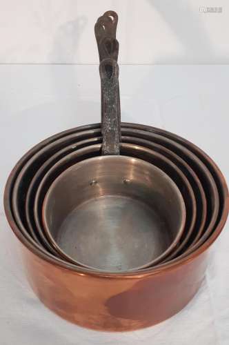 NEST OF 5 GRADUATING FRENCH COPPER CULINARY PANS