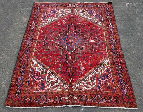 ORIENTAL RUG 6'7" X 10' HERIZ