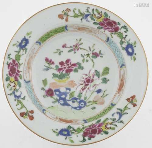 Art et objets d'Asie - Plat en porcelaine chinoise à déc...