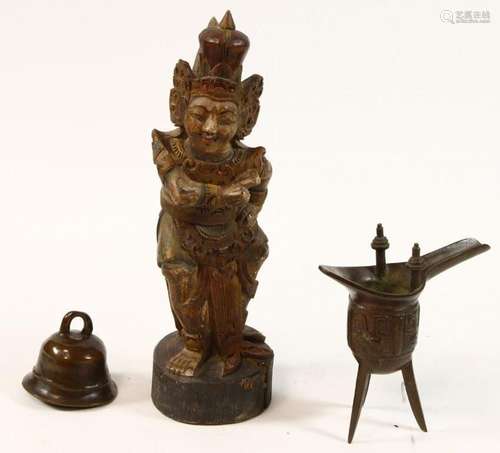 Art et objets d'Asie - Une sculpture sur bois indonésien...