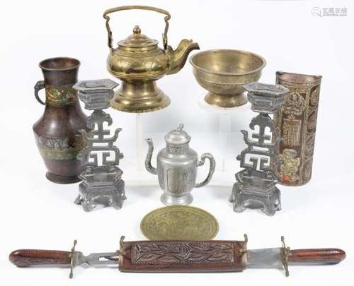 Art et objets asiatiques - bougeoirs en étain chinois, bouil...