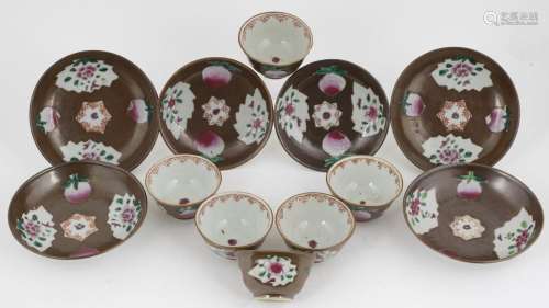 Art et objets d'Asie - Six tasses et soucoupes en porcel...