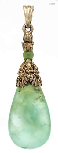 Jade pendant WG 585/000 with a