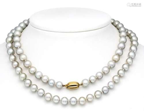 Artificial pearl necklace with