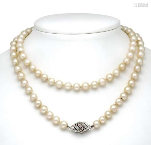 Pearl necklace with pin clasp