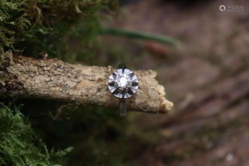 Bague platine solitaire diamant