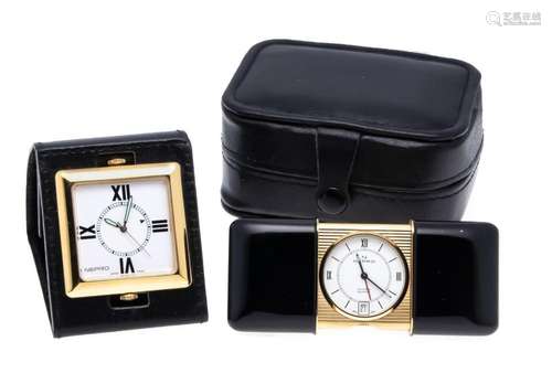 2 small travel alarm clocks Ne