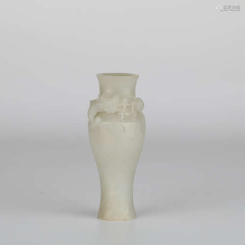 Chinese Hetian jade carved dragon vase, Ming
