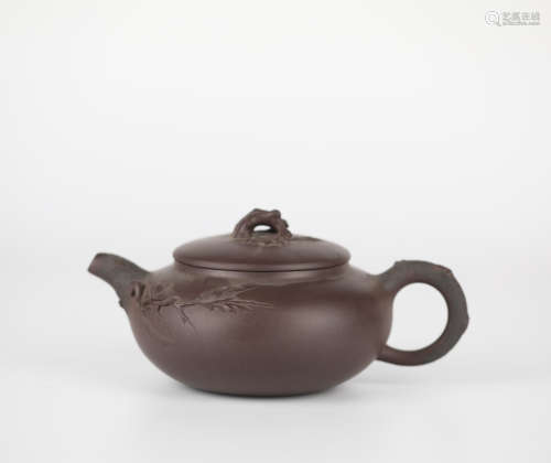 China Yixing purple clay pot，20th