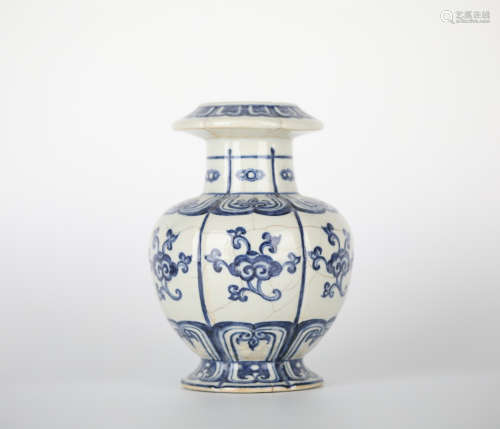 Chinese blue and white porcelain vase, Ming