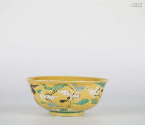 Chinese yellow glazed porcelain bowl, Qing