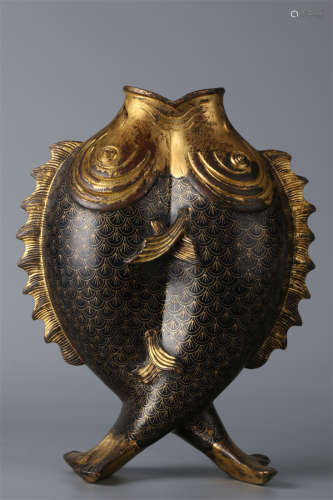 A Gilt Copper Double-Fish Sculpture Ornament.