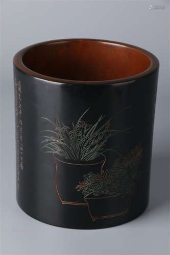 A Boxwood Brush Pot with Flowers Design.