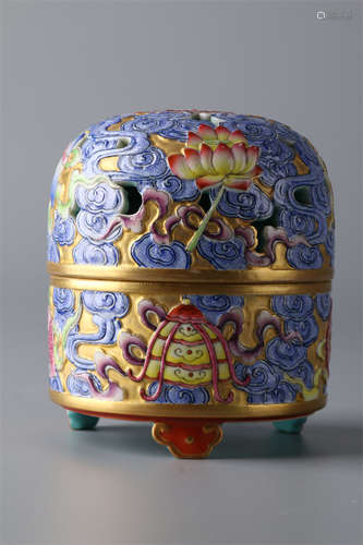 An Enameled Porcelain Incense Burner.