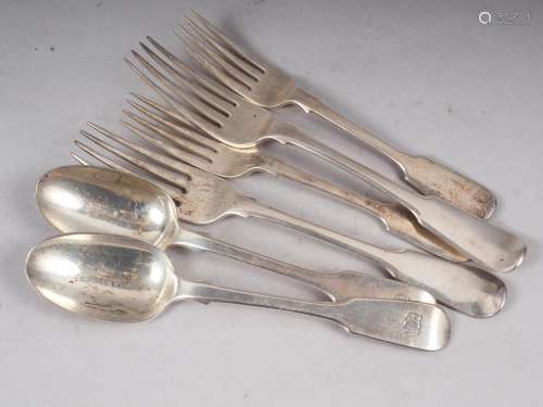 Two pairs of Victorian and Georgian silver fiddle pattern fo...